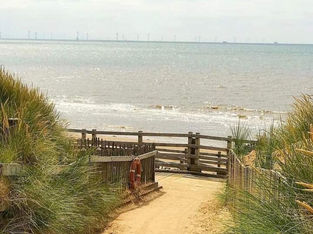 Dry and bright start turning windy