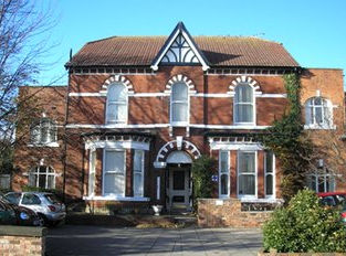 Ashcroft House is looking for an Experienced Maintenance person