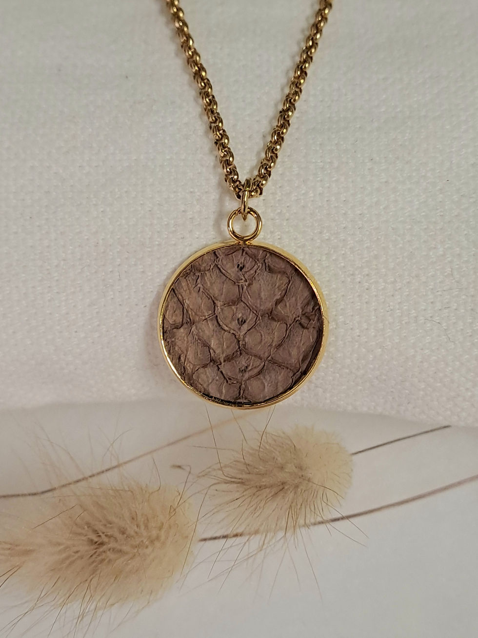 Miniature : Collier en Cuir de Poisson
