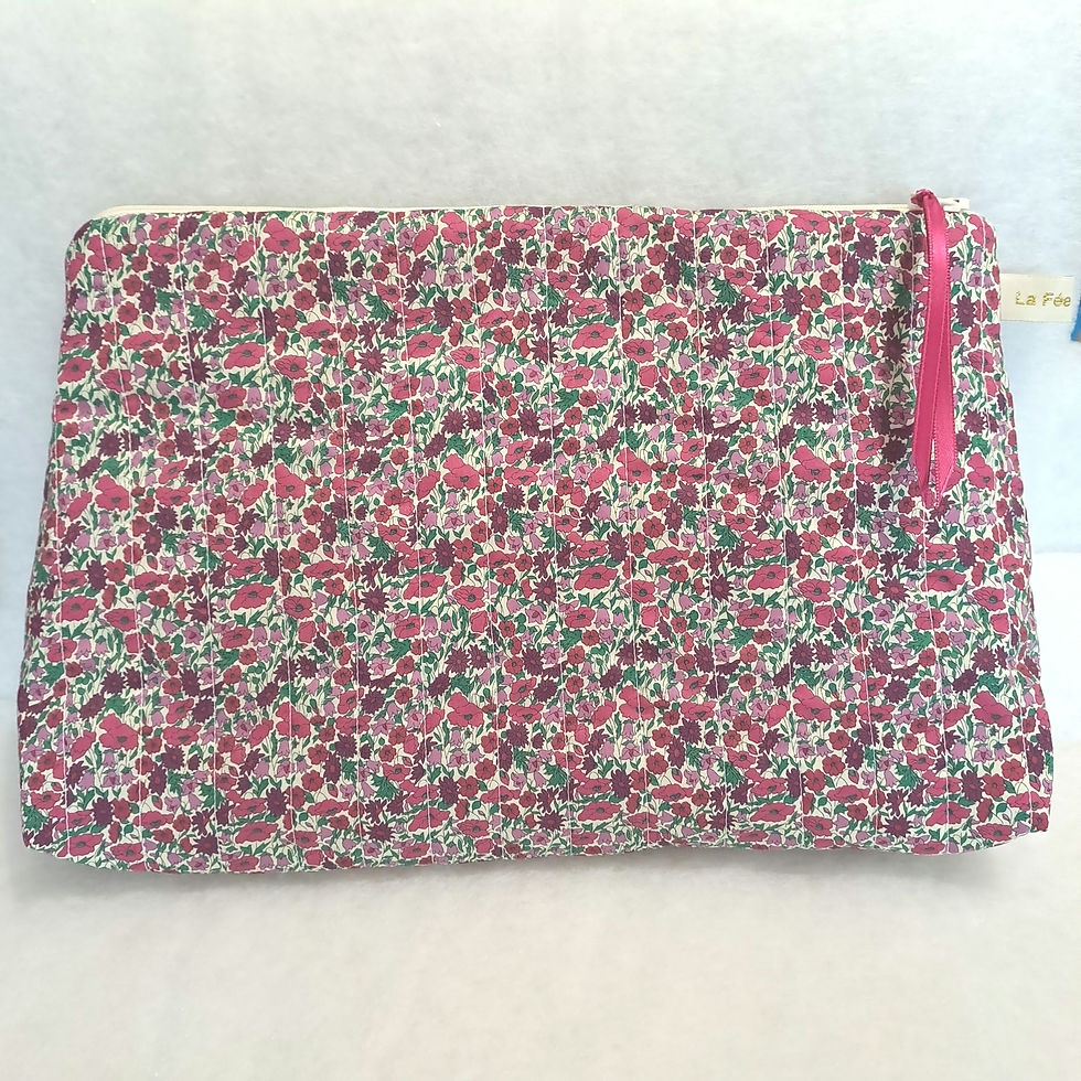 Miniature : Grande trousse de toilette matelassée en Liberty
