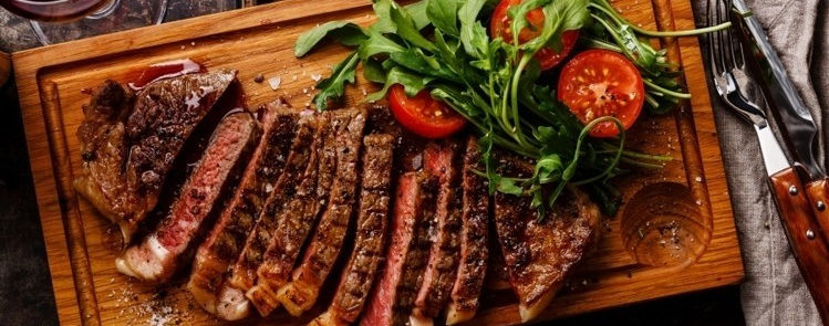 Steak & Salad.jpeg