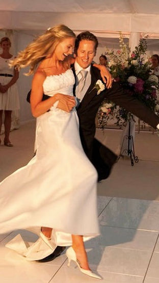 Light House Ballroom wedding couples dance 1