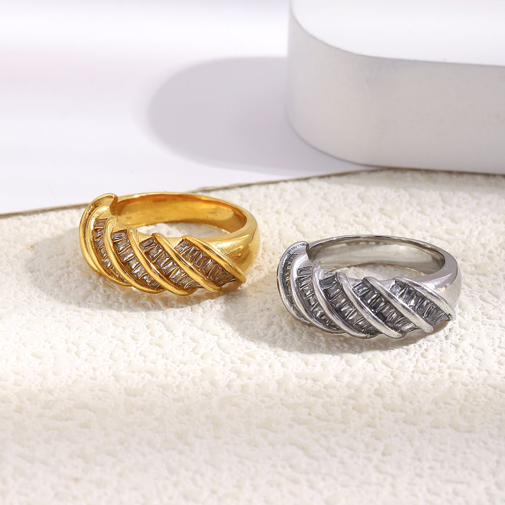 Dreamshow Twisted Zircon Fashion Ring 18k Gold Plated Stainless Steel Jewellery