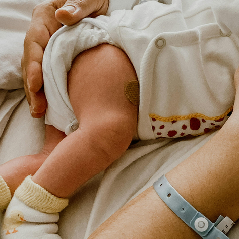 Los primeros días de lactancia materna: qué esperar y cómo prepararte como mamá migrante en Alemania