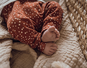 Newbornshoot - detailshot van babyvoetjes