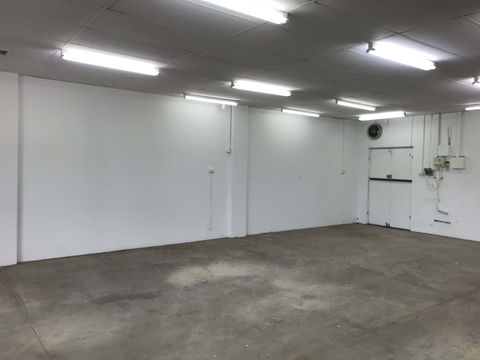 shopfitting Brisbane modern mama's studio fit out before photo