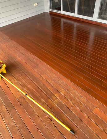 stain outdoor timber deck by gold coast painters