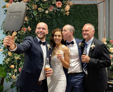 mirror photo booth hire melbourne, geelong