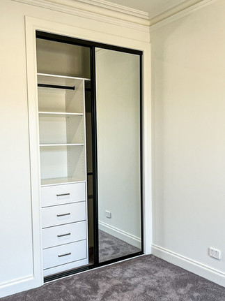 mirror wardrobe door for melbourne apartment