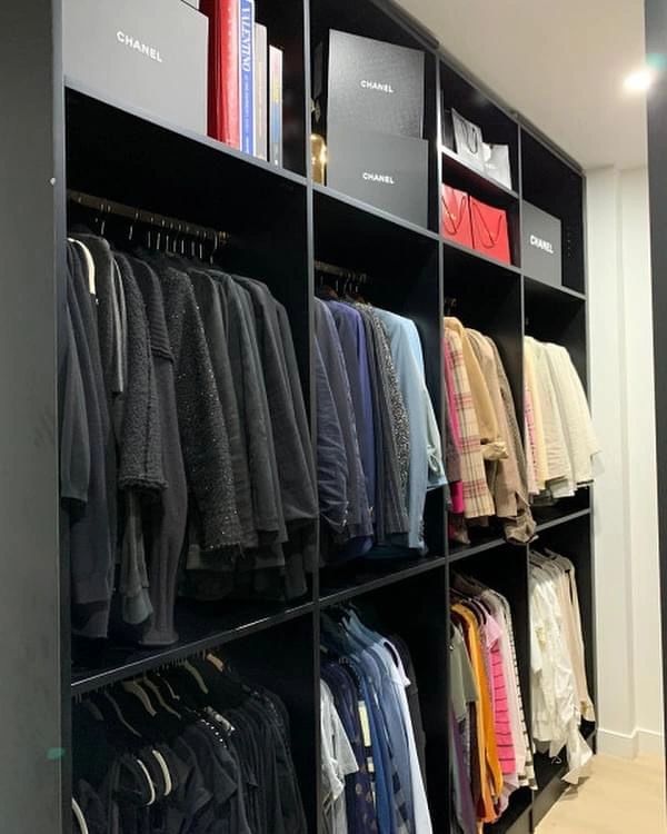 black custom wardrobe melbourne