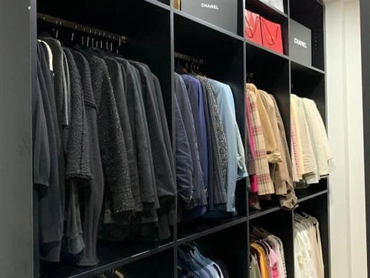custom wardrobes colours