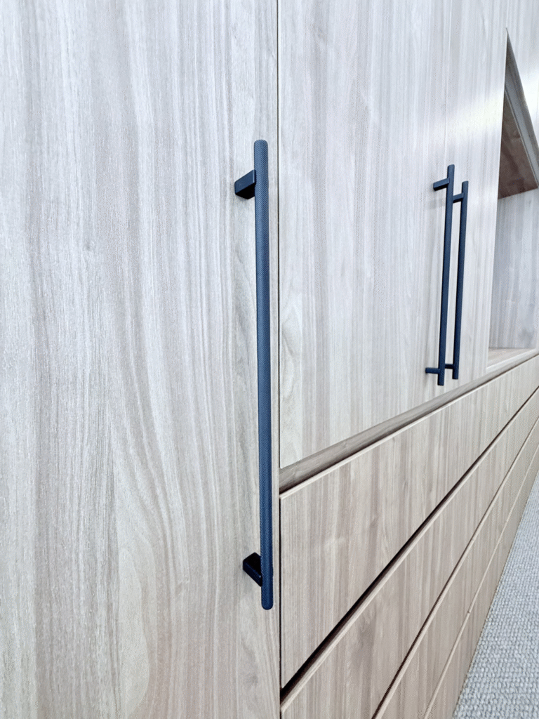 wardrobe handles
