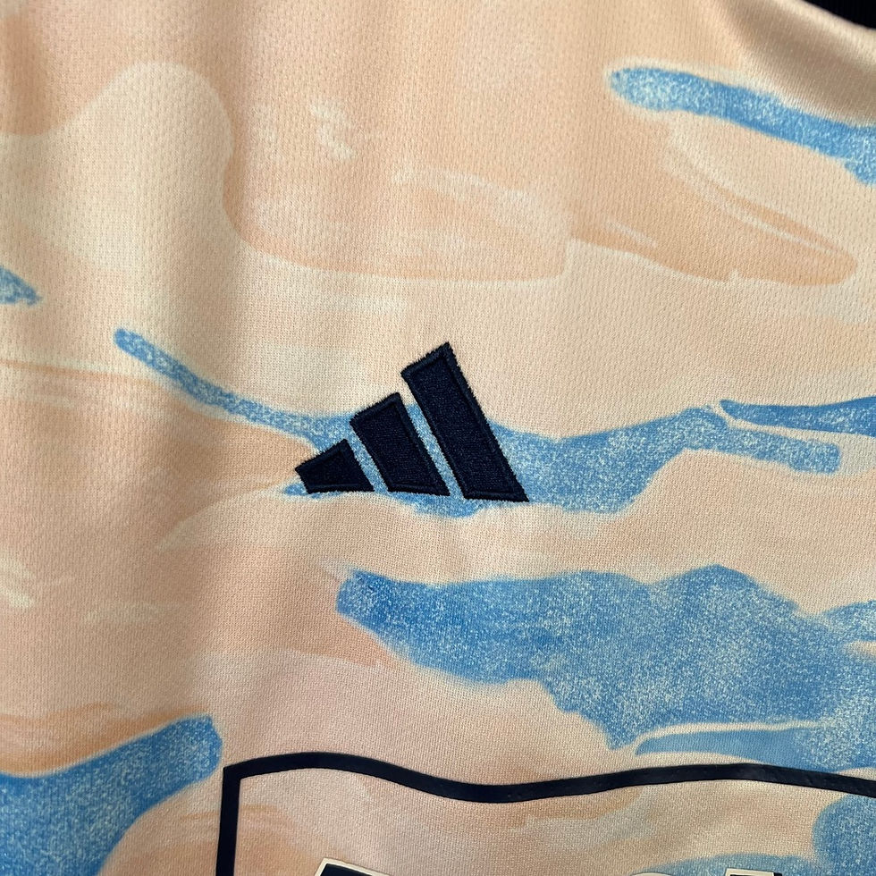 Miniatura: Camisa Philadelphia Union II 23/24 - Torcedor Adidas Feminina - Bege com detalhe