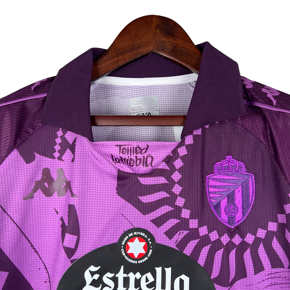 Miniatura: Camisa Real Valladolid II 23/24 - Torcedor Kappa Masculina - Roxa com detalhes e