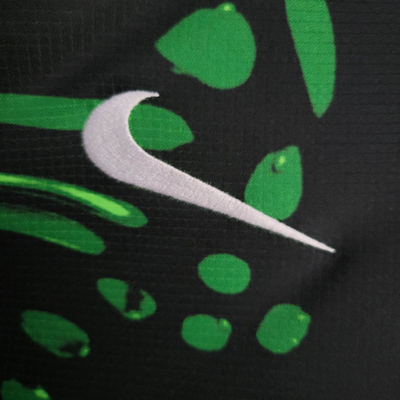 Miniatura: Camisa Nigéria II 24/25 - Torcedor Nike Masculina - Preta com detalhes em verde