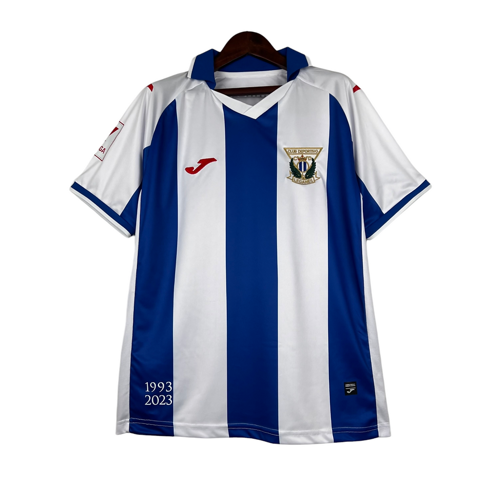 Miniatura: Camisa Leganés I 23/24 - Torcedor Joma Masculina - Branca com detalhes em azul
