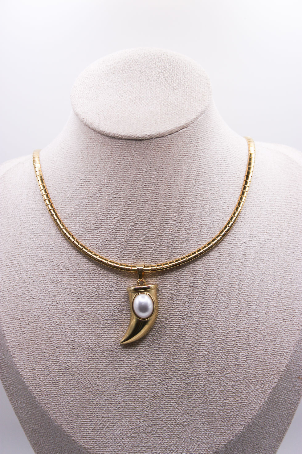 Charm Stone Horn 