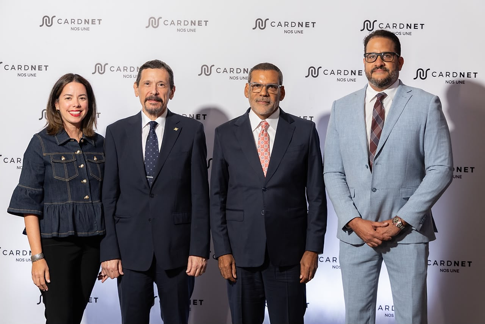 Paola Pérez, Martin Cava, Luis Bencosme, Ángel Gil.