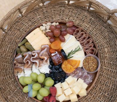 Looking For a Unique Fall Picnic Experience?