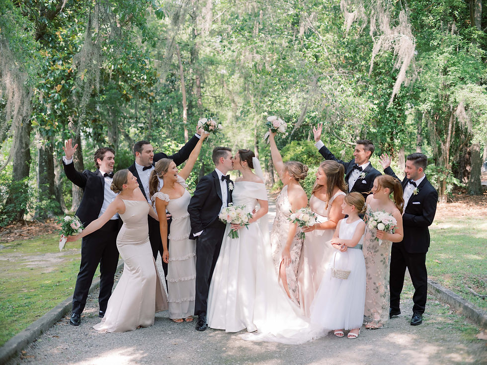 How to Build a Wedding Day Timeline That Actually Works