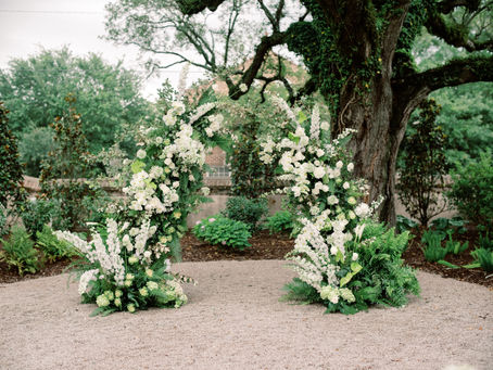 A Touch of Green: A Fresh Take on Classic Wedding Design