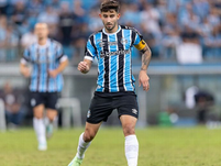 Villasanti manifesta desejo de deixar o Grêmio e atuar no Palmeiras