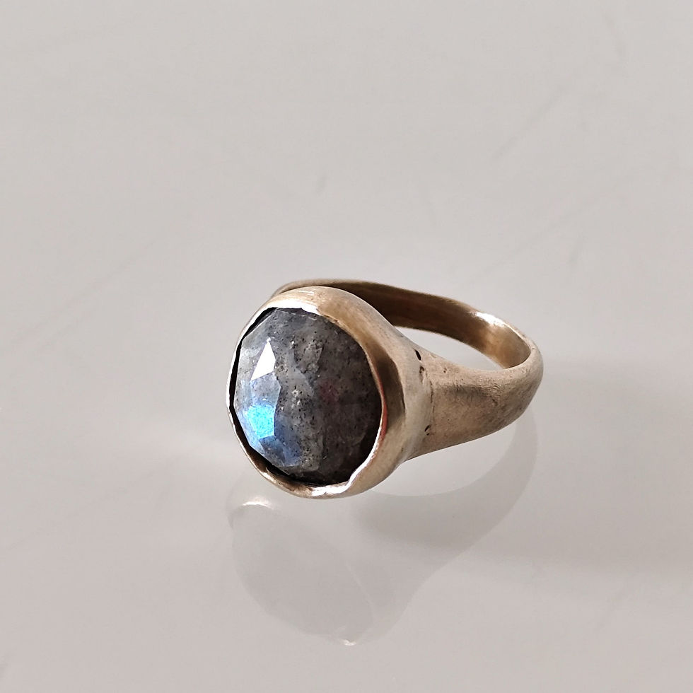 Miniatura: Anello CHEVALIER irregolare