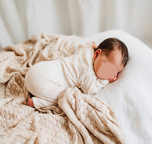 LarissaAhnertFotografie_Neugeborenenfoto4.jpg