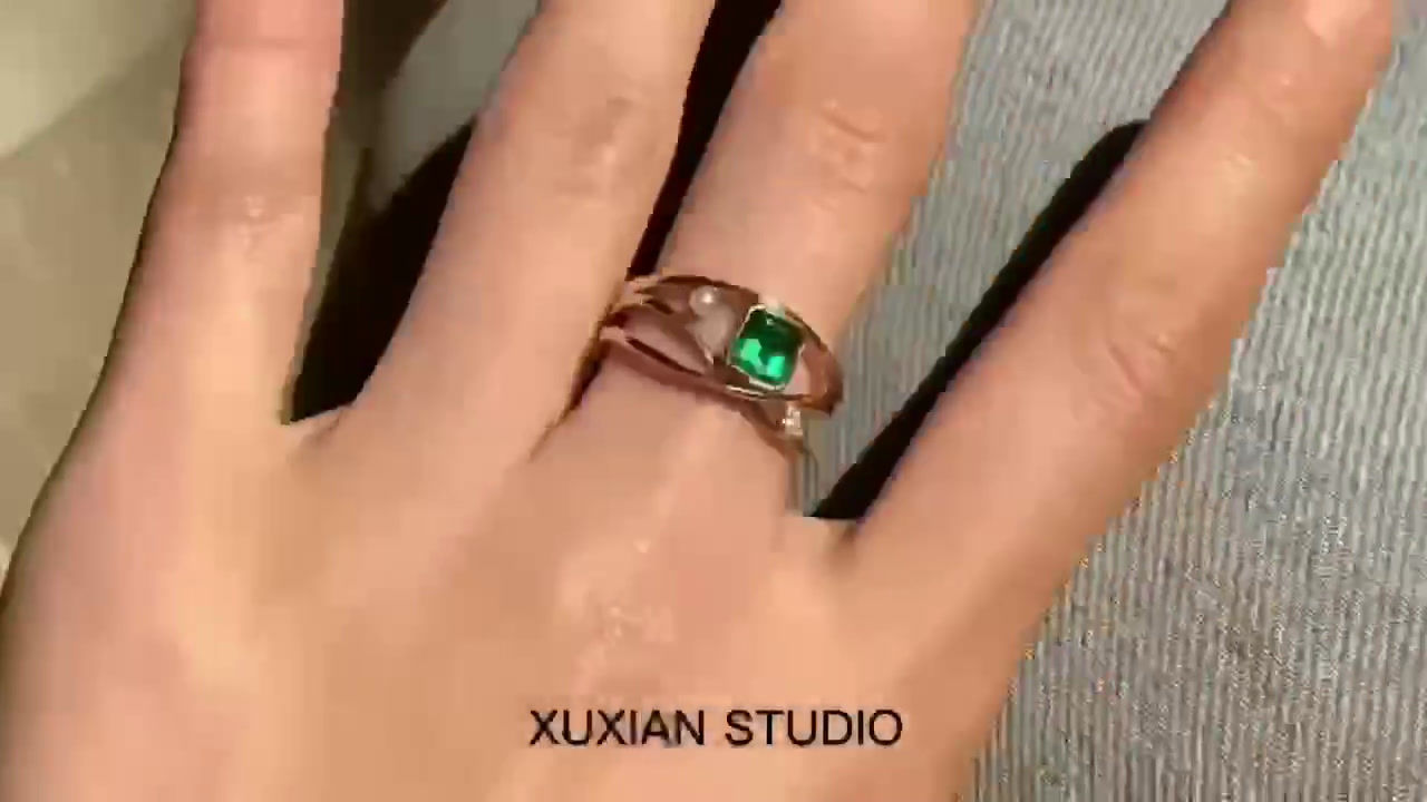 Gentle Rhythm Emerald Ring Pre-Order Customization Only