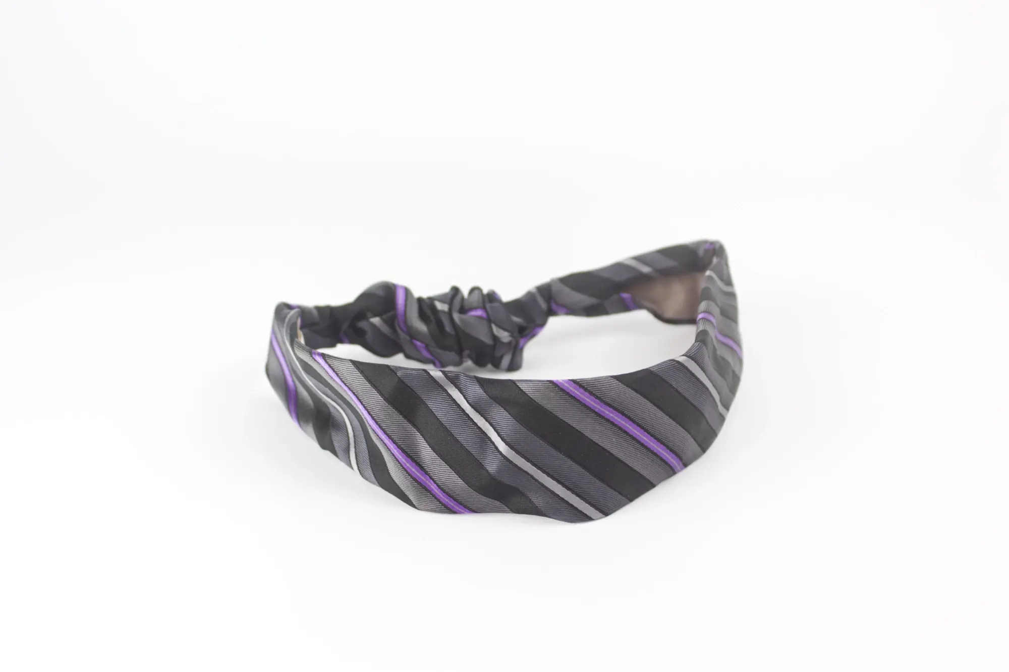 Bandeau en cravate upcyclée artisanal noir violet rayure
