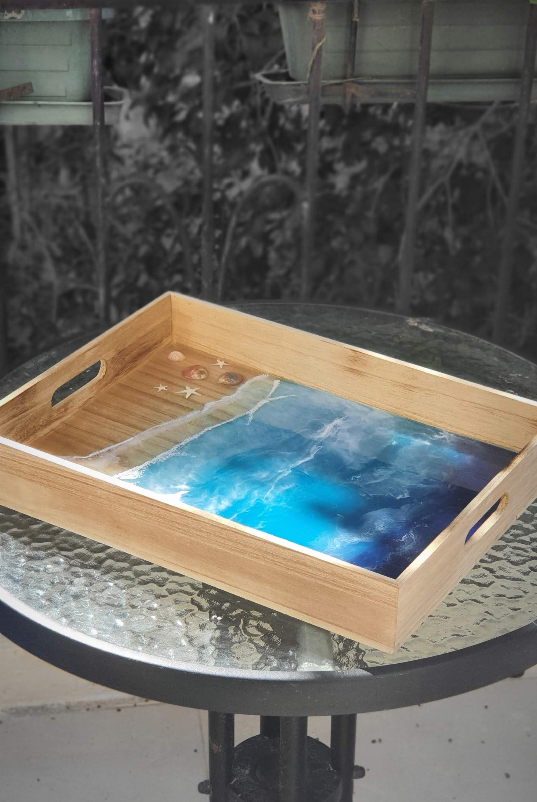 מגש עץ ושרף, חוף ים צדפים