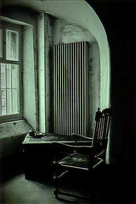 abandoned%20chair%20(2)_edited.jpg