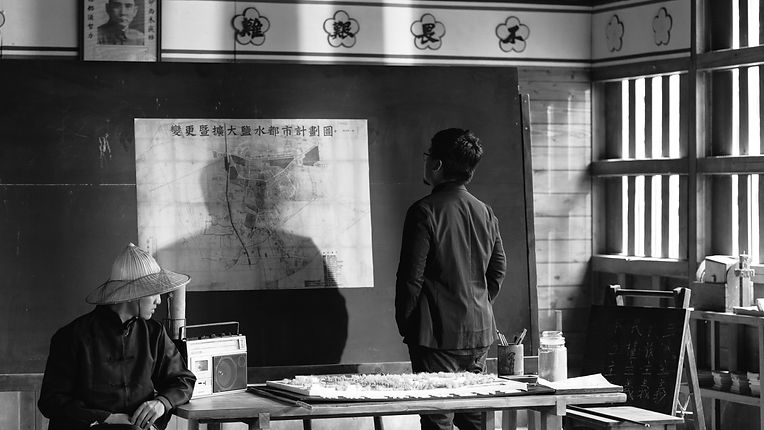 Creature Emerging from the Fish Pond_still05.jpg