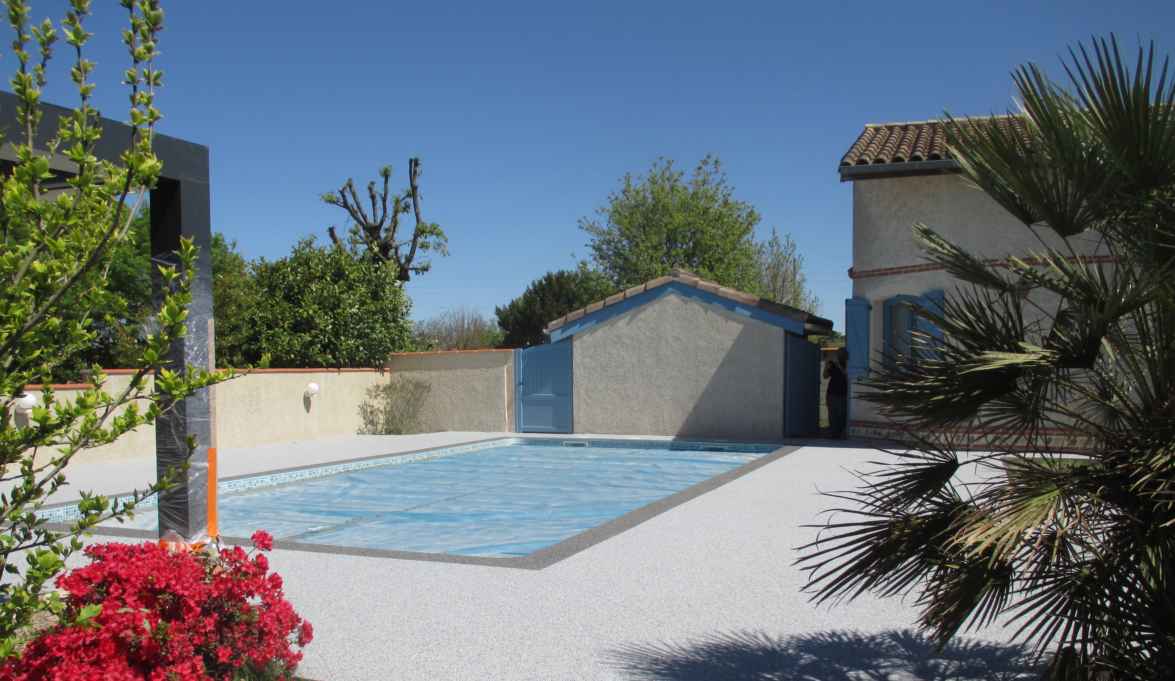 Tour de piscine Belberaud