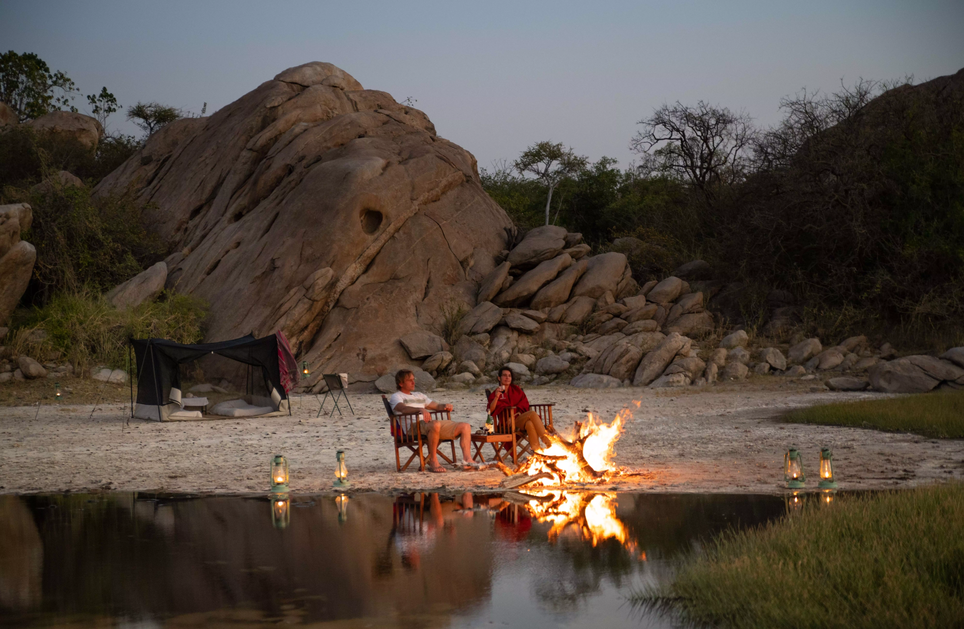 Feuer im Serengeti-Nationalpark geboren