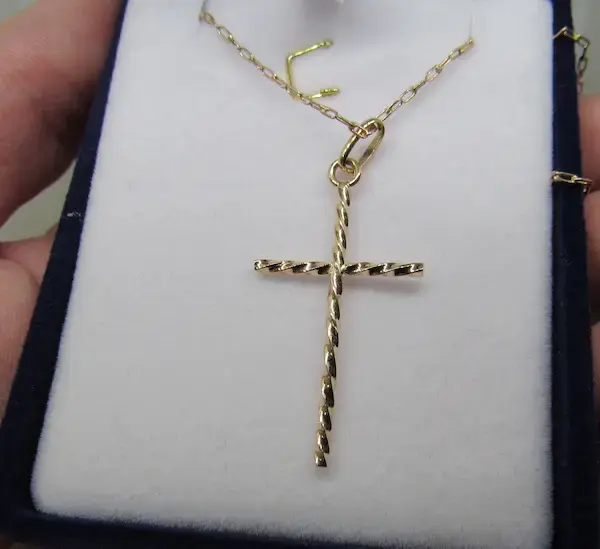 colgante de cruz