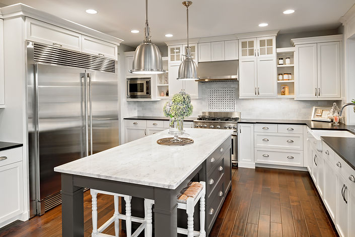 Beautiful-Kitchen-in-Luxury-Home-with-Island-and-Stainless-Steel-535698335_2500x1667.jpeg