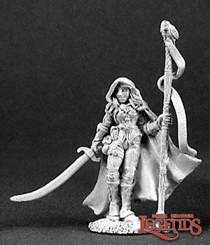 Reaper Mini: Dark Heaven Legends: Maralise Moonscythe, Druid
