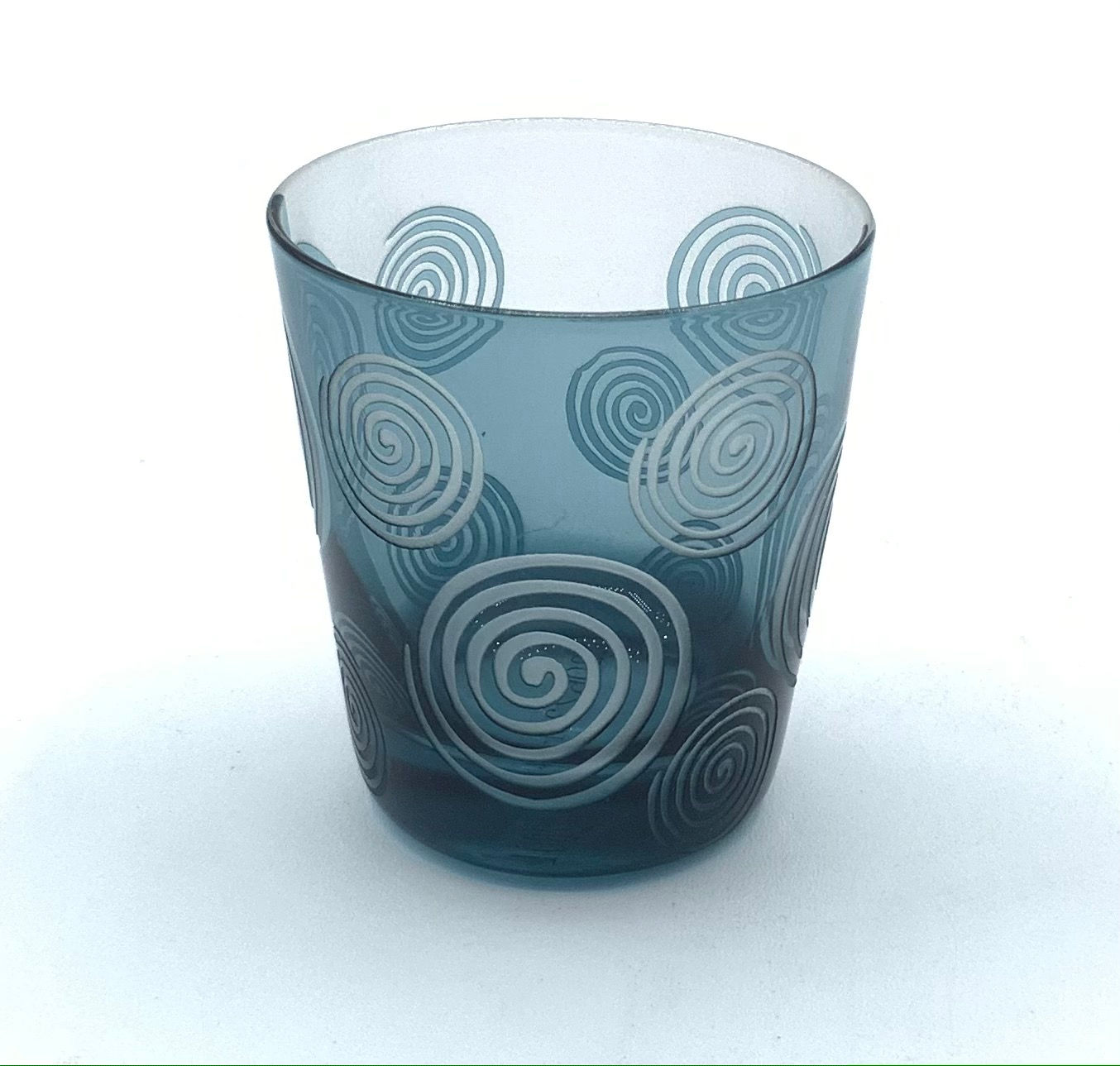 渦巻き柄コップ
