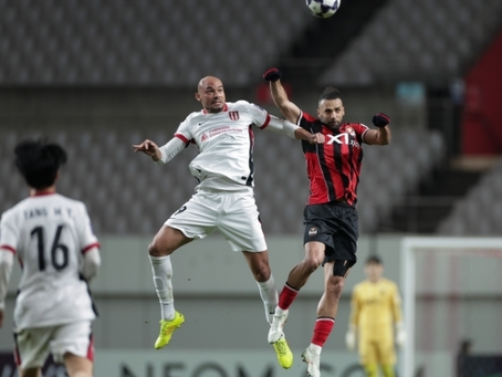 A리그 청두 룽청 vs 산프레체 히로시마 - '중앙 밀도' 대 '인버티드 윙백'의 전술 충돌 분석 스포츠뉴스