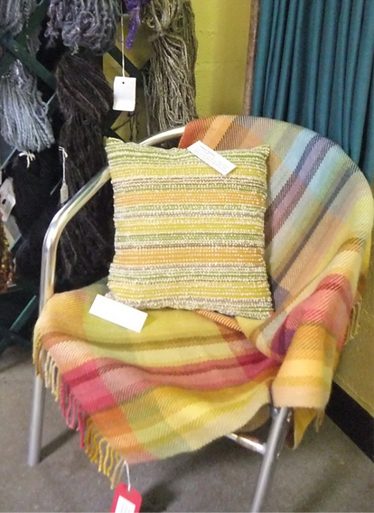 Woven cushion blanket