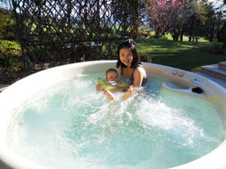 จากุชชี่น้ำร้อนขนาด 35 องศามีระบบนวด