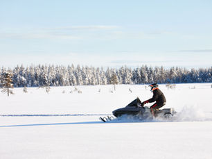 2/29 Route 11 Streakers Snowmobile Club Cookout and Club Ride