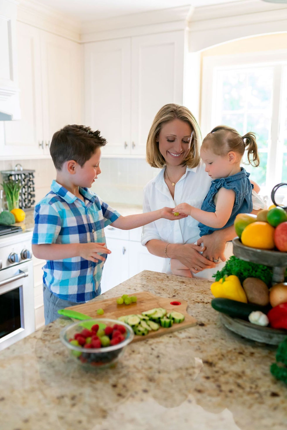 Alexis Williams Nutritionist with her kids