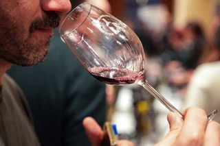 Το Peloponnese Wine Festival 2026 έρχεται στην Αθήνα με κορυφαία κρασιά από την Πελοπόννησο, 55 οινοποιεία και μοναδικές γευστικές εμπειρίες.
