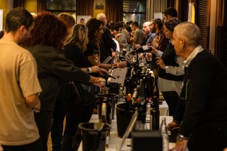 Central Wine Fair 2025 επιστρέφει στις 24 Νοεμβρίου στην Αίγλη Ζαππείου με 60 οινοποιεία από την Αττική, τη Στερεά Ελλάδα και τη Θεσσαλία. Μια ολοήμερη γιορτή κρασιού με εκατοντάδες ετικέτες, θεματικές γευσιγνωσίες και μοναδικές οινικές εμπειρίες για επαγγελματίες και οινόφιλους.