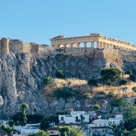 Οι ΠΟΠ και ΠΓΕ οίνοι της Βόρειας Ελλάδας με φόντο την Ακρόπολη