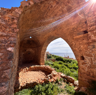 Η Μονεμβασιά το τριήμερο της Πρωτομαγιάς συνθέτει μια εμπειρία ιστορίας, τοπίου και γαστρονομίας, που ολοκληρώνεται με γευσιγνωσία στο Monemvasia Winery Tsimbidi.