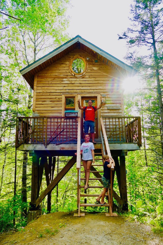 Cabane perchée au Canada : Canopé Lit