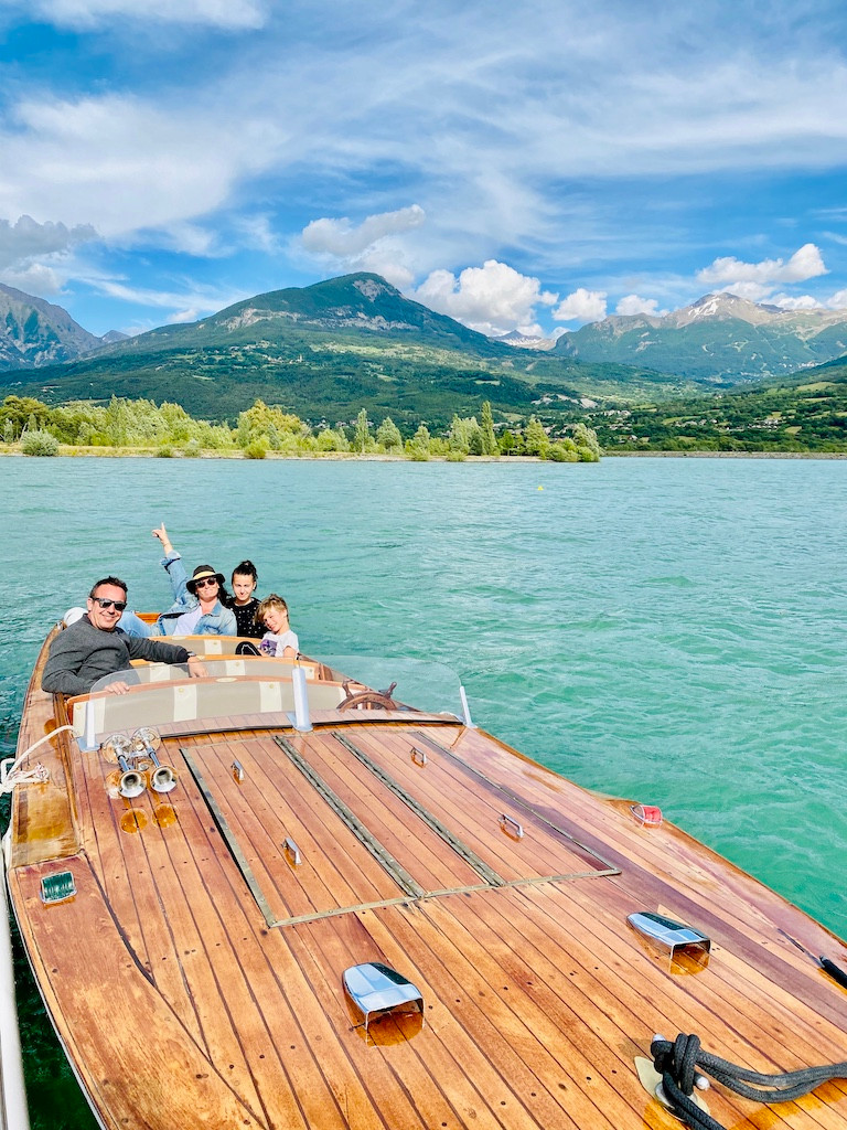 Outemotion : visite du lac de Serre-Ponçon